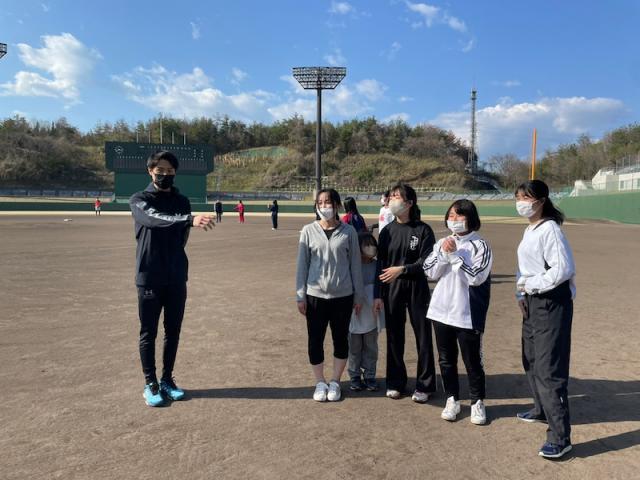 新入社員の内田百香です！！【尾道市　福山市　三原市でお車の整備・車検・メンテナンス・修理/ 板金・塗装　全部マルっと　カープランニング広島　へまかせんさい！！】