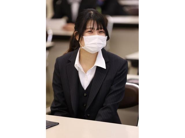 新入社員の上田サクラです！！【尾道市　福山市　三原市でお車の整備・車検・メンテナンス・修理/ 板金・塗装　全部マルっと　カープランニング広島　へまかせんさい！！】