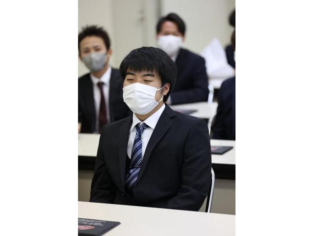 新入社員の三村劍です！【尾道市　福山市　三原市でお車の整備・車検・メンテナンス・修理/ 板金・塗装　全部マルっと　カープランニング広島　へまかせんさい！！】