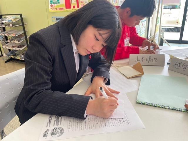 新入社員の江崎優奈です！【尾道市　福山市　三原市でお車の整備・車検・メンテナンス・修理/ 板金・塗装　全部マルっと　カープランニング広島　へまかせんさい！！】