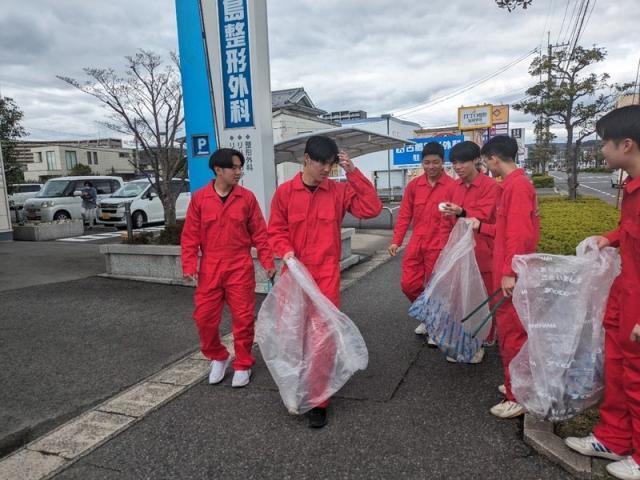 新入社員の田崎夢帆です！【尾道市　福山市　三原市でお車の整備・車検・メンテナンス・修理/ 板金・塗装　全部マルっと　カープランニング広島　へまかせんさい！！】