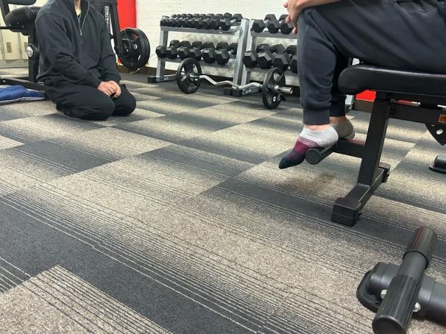 筋トレ中眠くなるの自分だけ？（森田）【尾道市　福山市　三原市でお車の整備・車検・メンテナンス・修理/ 板金・塗装　全部マルっと　カープランニング広島　へまかせんさい！！】