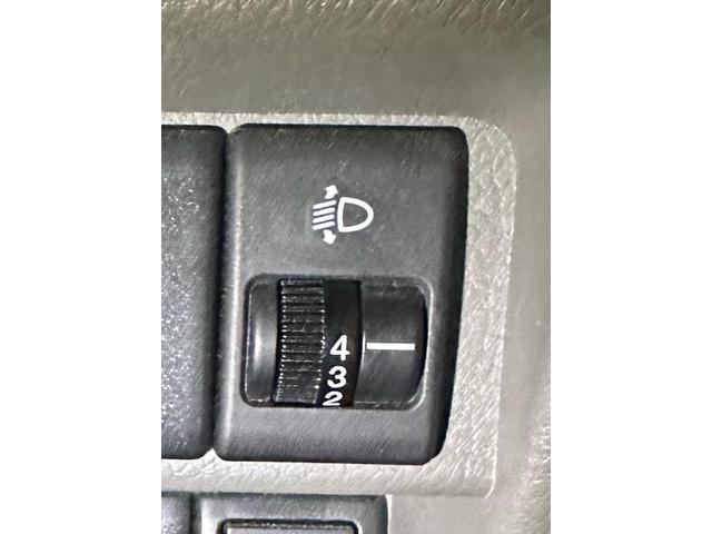 何のスイッチ？（内海）【尾道市　福山市　三原市でお車の整備・車検・メンテナンス・修理/ 板金・塗装　全部マルっと　カープランニング広島　へまかせんさい！！】