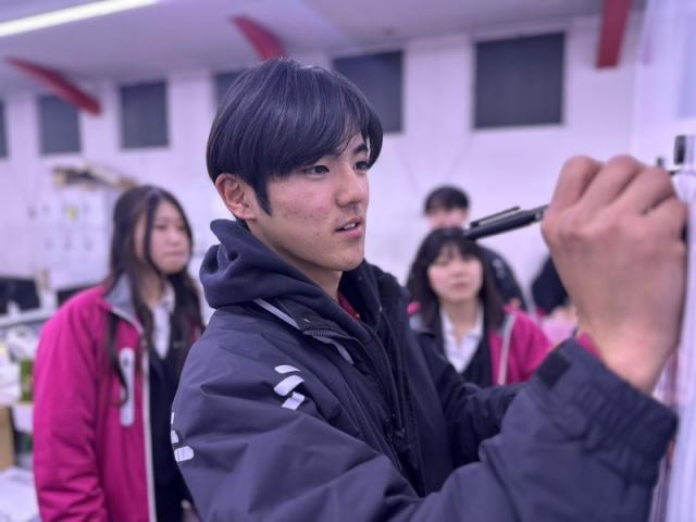 年間表彰式２（田頭）【尾道市　福山市　三原市でお車の整備・車検・メンテナンス・修理/ 板金・塗装　全部マルっと　カープランニング広島　へまかせんさい！！】