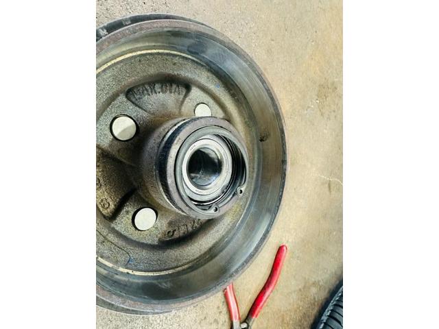 モコ リアハブベアリング交換 (ホリデー狩野)【尾道市　福山市　三原市でお車の整備・車検・メンテナンス・修理/ 板金・塗装　全部マルっと　カープランニング広島　へまかせんさい！！】