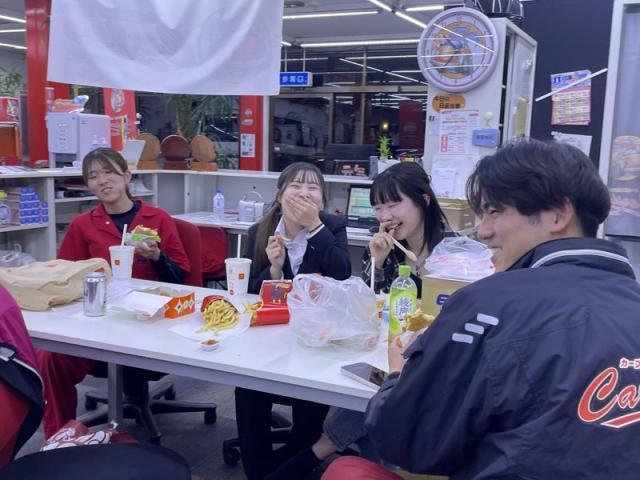 人と人（田頭）【尾道市　福山市　三原市でお車の整備・車検・メンテナンス・修理/ 板金・塗装　全部マルっと　カープランニング広島　へまかせんさい！！】