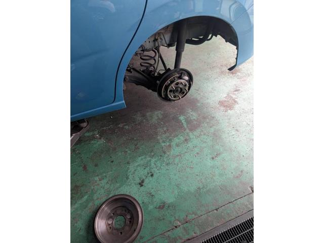 ホンダ　フリード　スタッドレスタイヤ交換　車検整備【鳥取市　湯梨浜町　三朝町　智頭町　八頭町　岩美町　タイヤ交換　各種パーツ取付　車検　修理　メンテナンスの事ならケイハピネスへ！】