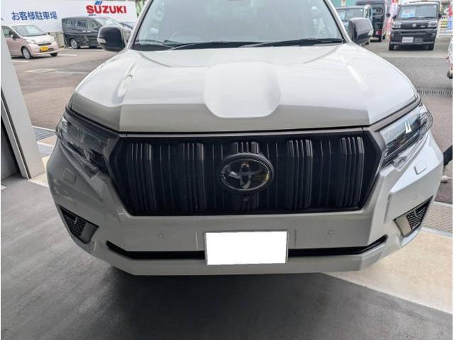 トヨタ　ランドクルーザープラド　スタッドレスタイヤ交換　オイル＆オイルエレメント交換【鳥取市　湯梨浜町　三朝町　智頭町　八頭町　岩美町　タイヤ交換　各種パーツ取付　車検　修理　メンテナンスの事ならケイハピネスへ！】