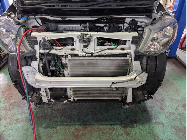 スズキ　ソリオ　エアコンがきかない・・・コンデンサ交換修理【鳥取市　湯梨浜町　三朝町　智頭町　八頭町　岩美町　タイヤ交換　各種パーツ取付　車検　修理　メンテナンスの事ならケイハピネスへ！】