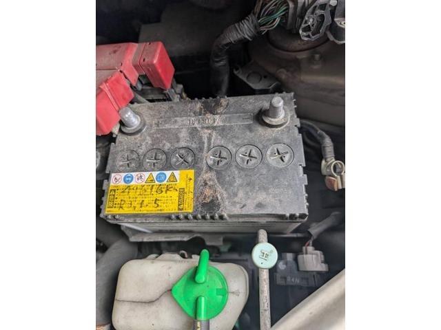 スズキ　ワゴンＲ　エンジンがかかりにくい・・・バッテリー交換　修理【鳥取市　湯梨浜町　三朝町　智頭町　八頭町　岩美町　タイヤ交換　各種パーツ取付　車検　修理　メンテナンスの事ならケイハピネスへ！】