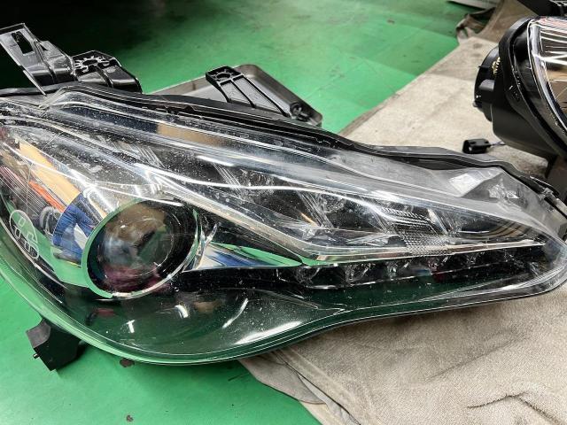 トヨタ86 GT ZN6 フロントバンパー脱着　ヘッドライト脱着　ライト取付　ライト調整　山口県下関市　武久町　幡生駅　