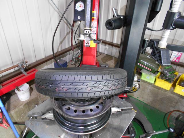 ダイハツ　タント　タイヤ交換　整備　山口　阿知須　佐山　車のことなら㈱ワイエス自動車へお任せ！