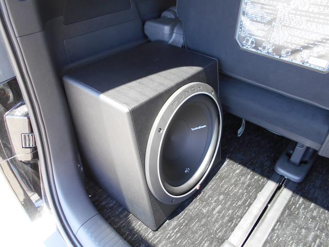 トヨタ　ヴェルファイア　ウーファー取付　山口　阿知須　佐山　車のことなら㈱ワイエス自動車へお任せ！