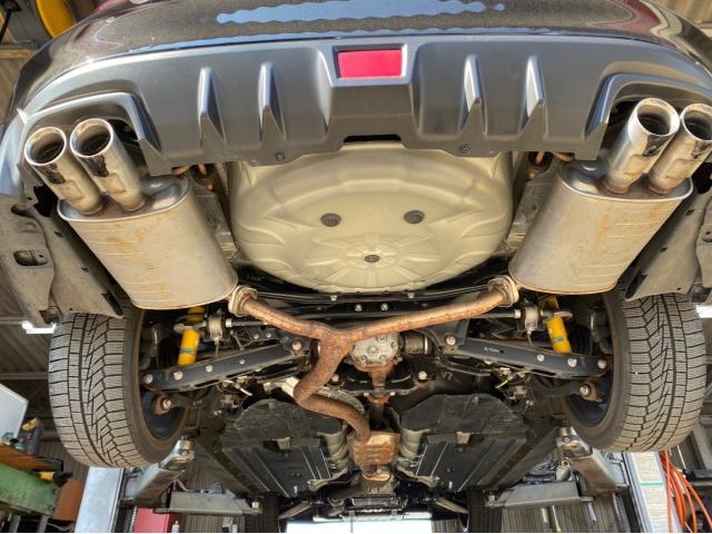 スバルWRX S4 マフラー取替（総社市　倉敷市　真備町　岡山市　高梁市　新車中古車販売　整備　修理　鈑金塗装　事故修理　12か月点検　車検　オイル交換　レンタカー パーツ持ち込み）