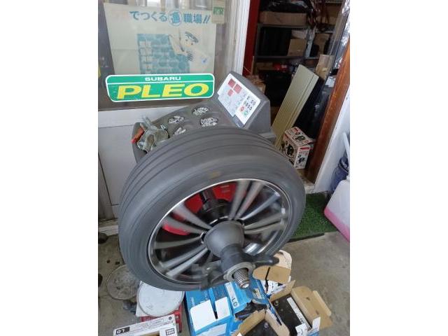 86 タイヤ交換　215/45R17（総社市　倉敷市　真備町　岡山市　高梁市　新車中古車販売　整備　修理　鈑金塗装　事故修理　12か月点検　車検　オイル交換　レンタカー パーツ持ち込み 　新ガスR1234yf)　