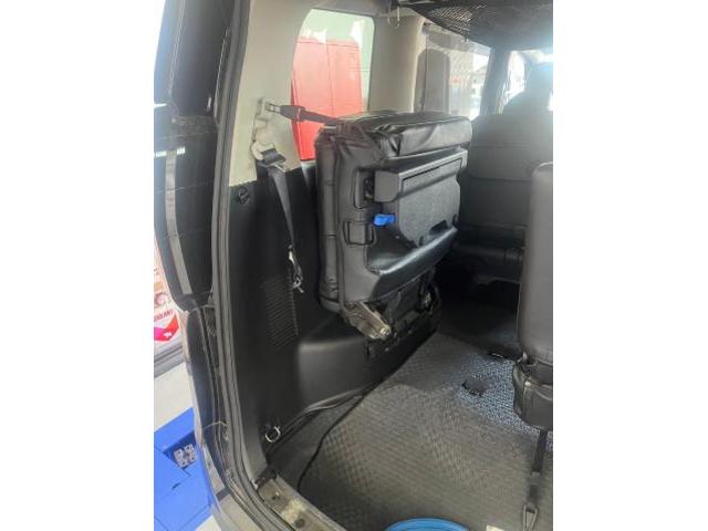 セレナ　クーラーガス漏れ　リヤエバポレーター交換