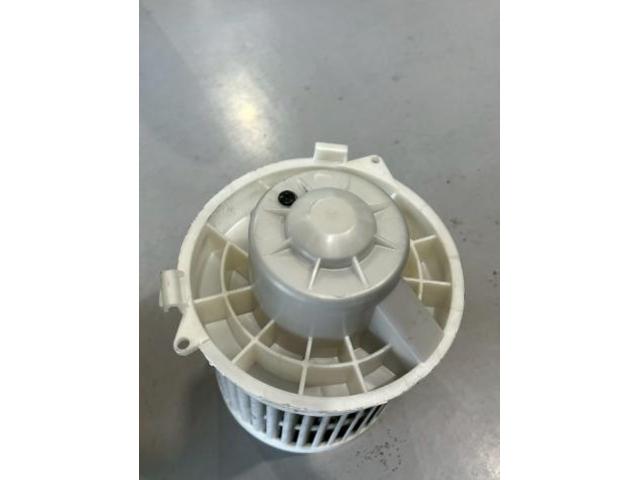 日産　ノート　E12　ブロアモーター　ヒーターレジスター交換