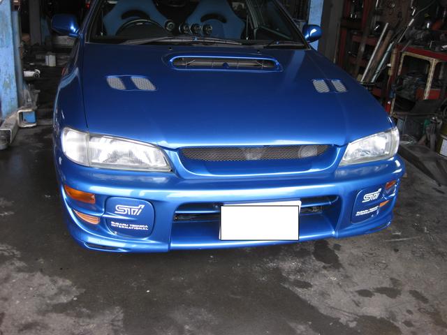 グーピットを見てからのお客様より社外ラジエターの交換、ロアーアームバーの取付の作業をしました、