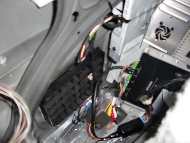 メルセデスベンツW221 AMG S63　ヘッドレストモニター取り付け
