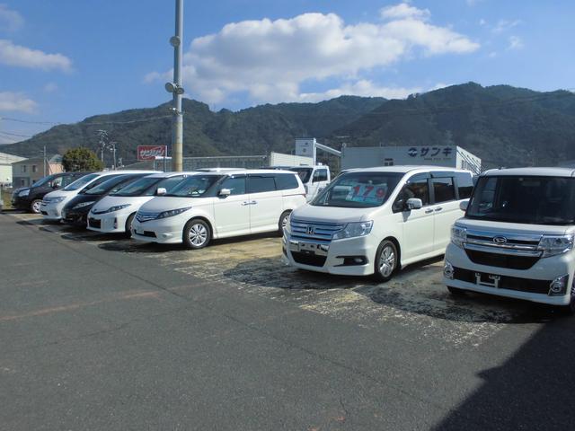 もちろん国産各メーカーの車両も在庫しております！当店は常時３０台前後在庫しております！