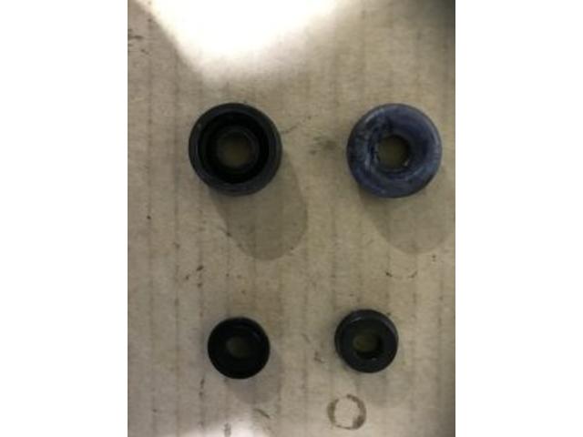 またブレーキオイル漏れ！！【山口県　周南市・山口市で車検・整備・修理なら温品自動車㈱ 　車検のコバック周南徳山店へ！！】