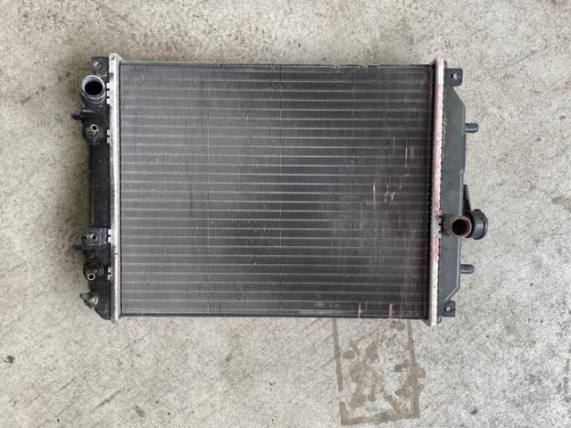 ダイハツ　ムーヴ　ラジエーター交換【島根県　出雲市松江市で修理・整備・持込でのタイヤ交換・各種パーツ取付なら　出雲モーター商会　へお任せ下さい！】　