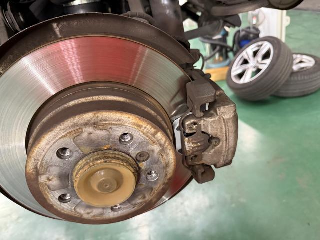 ＢＭＷ　Ｘ５　F15  ブレーキパッド交換
菊池市　山鹿市　合志市　菊陽町　大津町　熊本市北区　東区　中央区　西区　南区　阿蘇市　玉名市　他地域のお客様も大歓迎です！