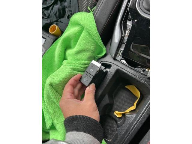 フォルクスワーゲン　Ｔ－ロック　電装系修理
電動パーキングブレーキスイッチ交換菊池市　山鹿市　合志市　菊陽町　大津町　熊本市北区　東区　中央区　西区　南区　阿蘇市　玉名市　他地域のお客様も大歓迎です！