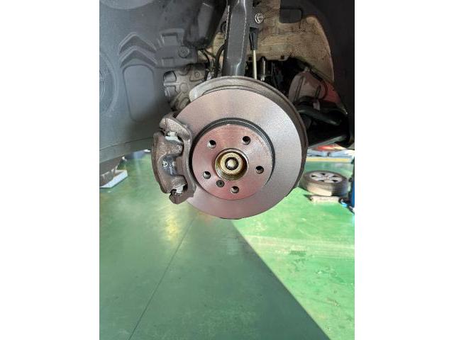 ＭＩＮＩ　F55 ブレーキパッド警告　ブレーキパッド交換　低ダストパッド
菊池市　山鹿市　合志市　菊陽町　大津町　熊本市北区　東区　中央区　西区　南区　阿蘇市　玉名市　他地域のお客様も大歓迎です！