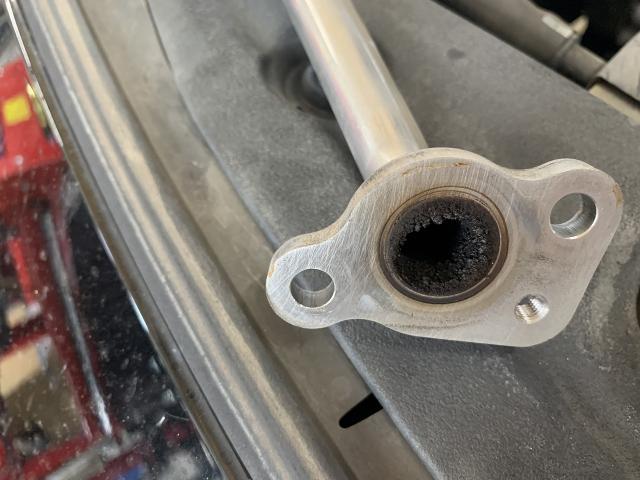 30　プリウス　エンジン異音＆振動　EGR清掃【ゼロピット】 宮崎県宮崎市 西都市 都城市 日向市 延岡市 小林市 他の地域や他県の方も大歓迎！