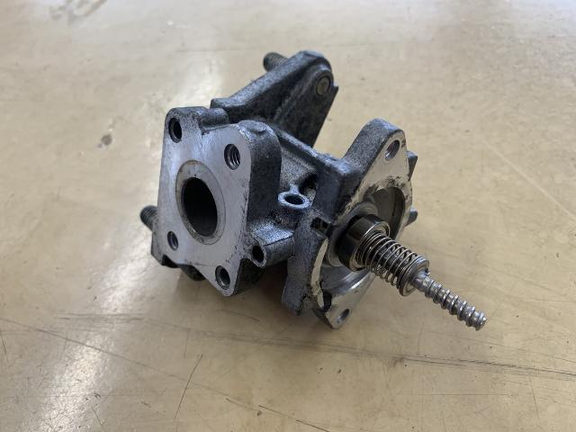 30　プリウス　エンジン異音＆振動　EGR清掃【ゼロピット】 宮崎県宮崎市 西都市 都城市 日向市 延岡市 小林市 他の地域や他県の方も大歓迎！