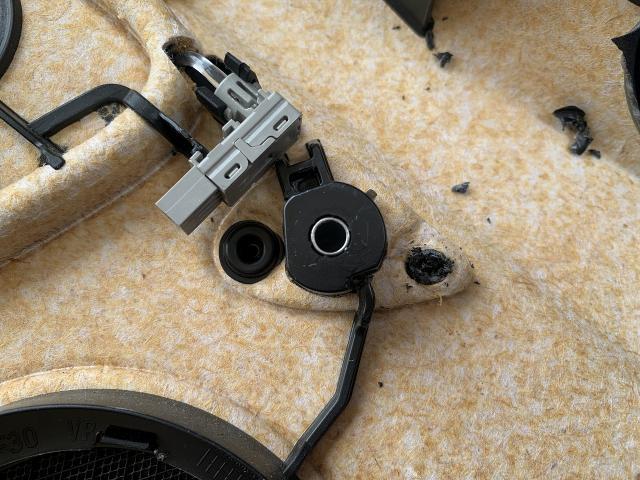 BMW F30 320d Mスポーツ ミラーカバー交換＆運転席インナーハンドル交換【ゼロピット】 宮崎県宮崎市 西都市 都城市 日向市 延岡市 小林市 他の地域や他県の方も大歓迎！