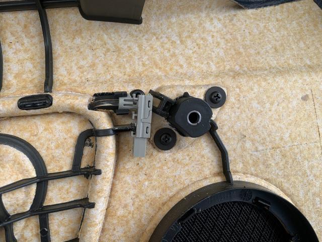 BMW F30 320d Mスポーツ ミラーカバー交換＆運転席インナーハンドル交換【ゼロピット】 宮崎県宮崎市 西都市 都城市 日向市 延岡市 小林市 他の地域や他県の方も大歓迎！