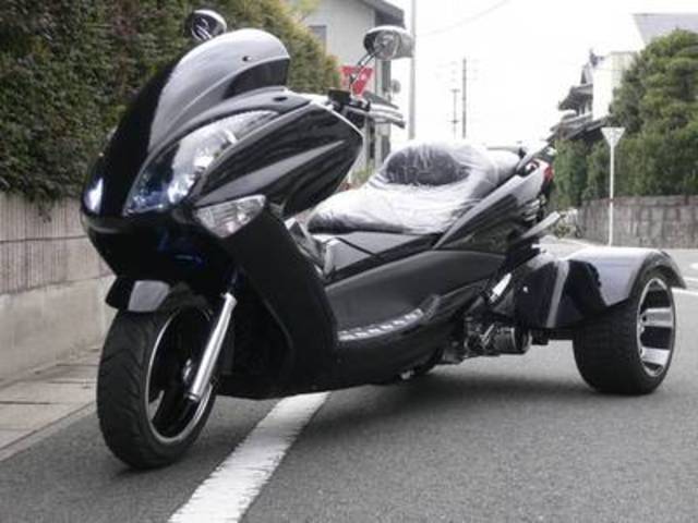 大型セダンからローダウン車まで幅広く対応いたします。事故・故障・納車等何でもご相談下さい。