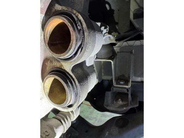 日産　キャラバン　車検 ブレーキキャリパーシール交換  ブレーキパット交換　ディスクブレーキローター交換　熊本市東区　中央区　北区　南区　西区　菊陽町　大津町　益城町　御船町　合志市　宇城市　宇土市　他地域のお客様も大歓迎です