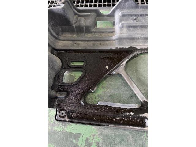 スバル　サンバーバン　 ダイハツ　ハイゼット　エンジンオイル漏れ　シリンダーヘッドカバーパッキン交換　エンジン関連修理・整備　熊本市東区　中央区　北区　南区　西区　菊陽町　大津町　益城町　御船町　合志市　宇城市　宇土市　他地域のお客様も大歓