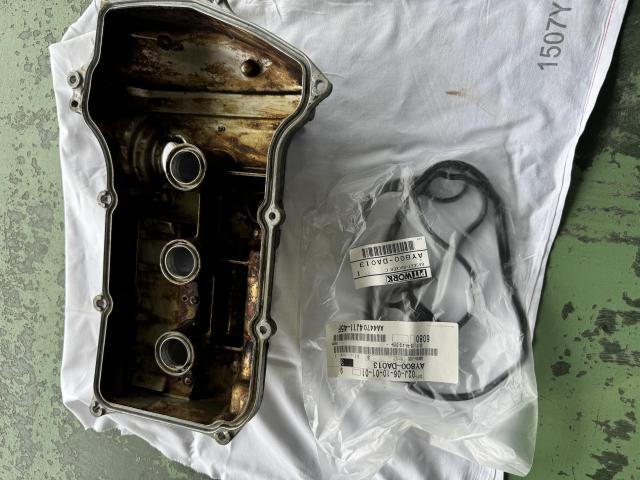 スバル　サンバーバン　 ダイハツ　ハイゼット　エンジンオイル漏れ　シリンダーヘッドカバーパッキン交換　エンジン関連修理・整備　熊本市東区　中央区　北区　南区　西区　菊陽町　大津町　益城町　御船町　合志市　宇城市　宇土市　他地域のお客様も大歓