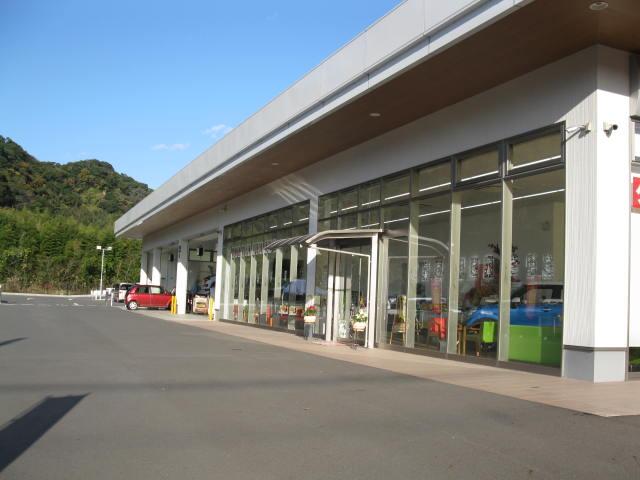 鹿児島ダイハツ販売株式会社　伊敷店(2枚目)