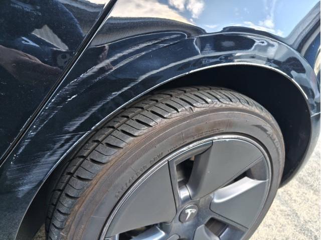 テスラ　モデル３　板金・塗装・外装補修　車検　輸入車　外車　車検　修理　整備　板金　塗装　熊本県　熊本市　南区　中央区　北区　東区　西区　カスタム