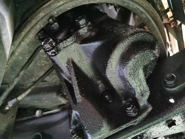 エルフ修理、オイル漏れ、異音