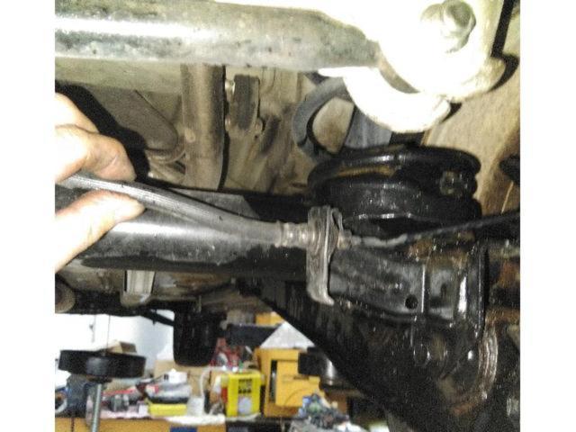 スズキ、ワゴンR、オイル交換実施熊本市北区清水亀井町南区西区東区中央区その他地域の方も大歓迎です部品持ち込み取り付けナビドラレコタイヤその他電装品何でもご相談下さい代車無料自社板金新車販売中古車販売車検整備修理