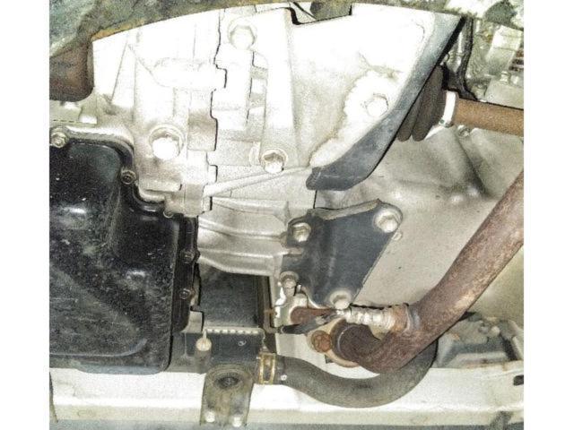 スズキ、ワゴンR、オイル交換実施熊本市北区清水亀井町南区西区東区中央区その他地域の方も大歓迎です部品持ち込み取り付けナビドラレコタイヤその他電装品何でもご相談下さい代車無料自社板金新車販売中古車販売車検整備修理