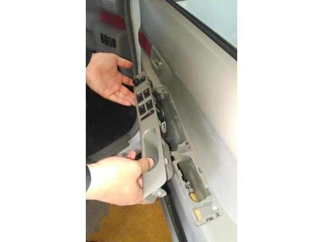 ダイハツ、コンテ、ウインドウ閉まらない、たまに動かない ダイハツ、コンテ、ウインドウ閉まらない、たまに動かない