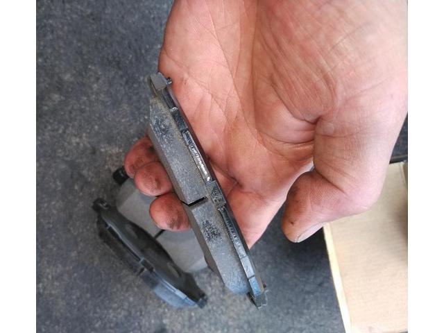 ダイハツ　タント　車検、フロントブレーキパッド交換
