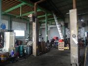 整備用リフトでお客様の愛車を隈なくチェック♪