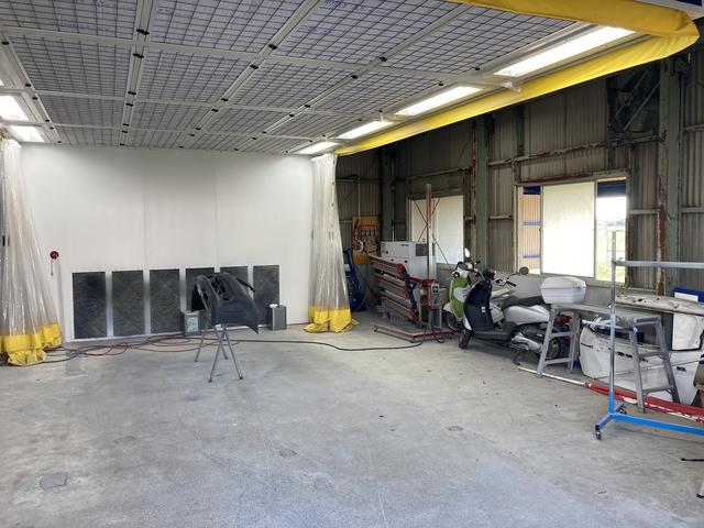 〔キズへこみ修理専門店〕カーコンビニ倶楽部　マジカル5