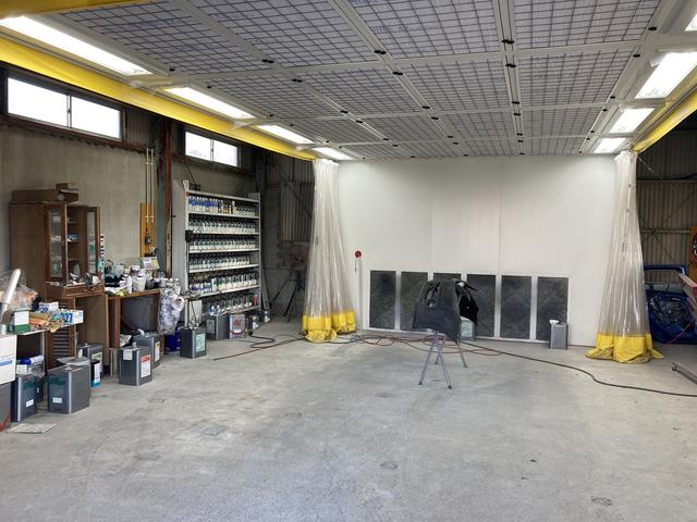 〔キズへこみ修理専門店〕カーコンビニ倶楽部　マジカル7