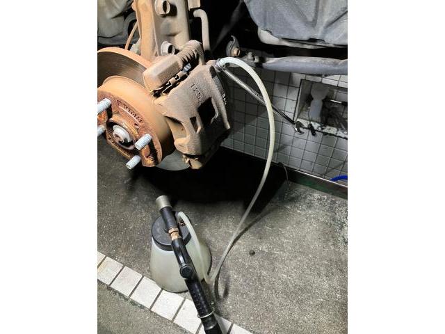 スズキアルト,車検整備,ブレーキオイル交換,ブレーキパッド交換,車検安い,格安車検熊本市中央区,北区,東区,西区,南区,部品持ち込み交換,車検,修理,板金塗装,ワコーズ,モティーズ,スノコ製品取扱