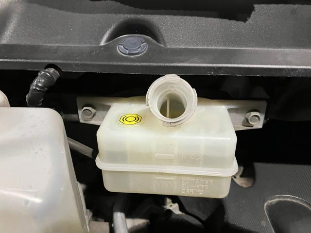 日産セレナ,車検整備,ブレーキオイル交換,車検安い,格安車検熊本市中央区,北区,東区,西区,南区,部品持ち込み交換,車検,修理,板金塗装,ワコーズ,モティーズ,スノコ製品取扱