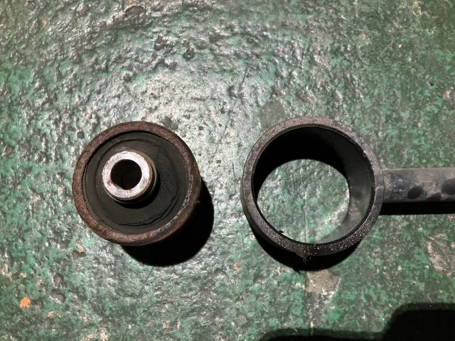 日産180SX,テンションロッド交換,ニスモ強化ブッシュ,熊本市中央区,北区,東区,西区,南区,部品持ち込み交換,車検,修理,板金塗装,ワコーズ,モティーズ,スノコ製品取扱